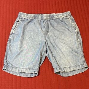 Uniqlo Light Blue Denim Men's Shorts Size Medium